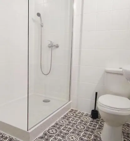 Albergue Grey Pokój Z łazienką , Darmowy Parking, Zameldowanie Bezobsługowe