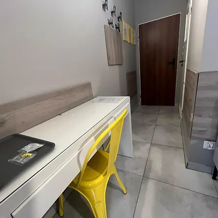 Hostel Grey Pokój Z łazienką , Darmowy Parking, Zameldowanie Bezobsługowe Poznań