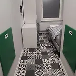 Grey Z Lazienka , Darmowy Parking, Zameldowanie Bezobslugowe Hostel *