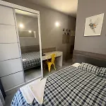 Hostel Grey Z Lazienka , Darmowy Parking, Zameldowanie Bezobslugowe Πόζναν
