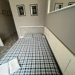 Grey Z Lazienka , Darmowy Parking, Zameldowanie Bezobslugowe Hostel *