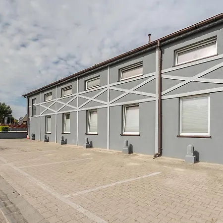 Hostel Grey Z Lazienka, Free Parking & Self Check-in *