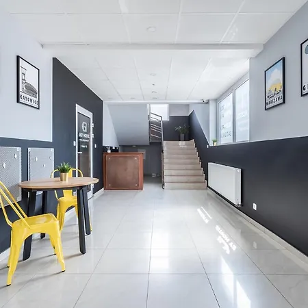 Grey Z Lazienka, Free Parking & Self Check-in Hostel
