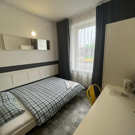 Grey Pokój Z łazienką , Darmowy Parking, Zameldowanie Bezobsługowe Hostel *