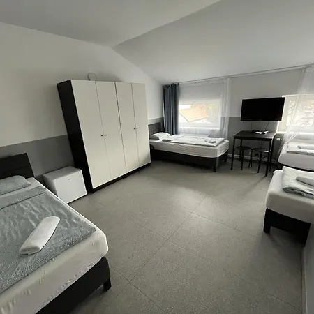 Grey Z Lazienka, Free Parking & Self Check-in * Poznan