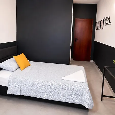 Grey Z Lazienka, Free Parking & Self Check-in Poznan