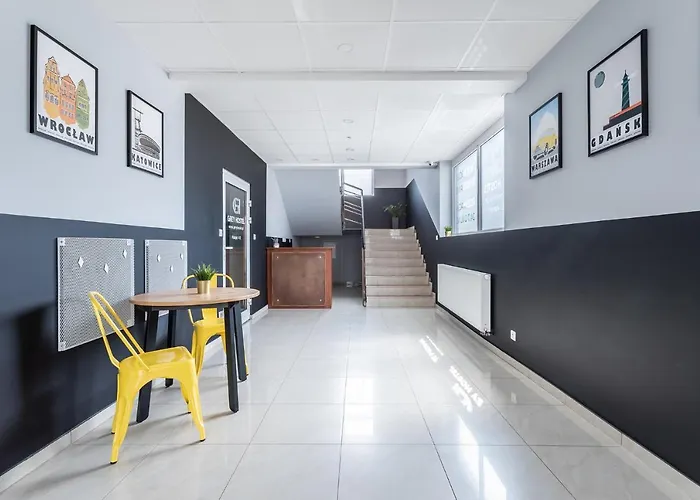 Grey Z Lazienka , Darmowy Parking, Zameldowanie Bezobslugowe بيت شباب