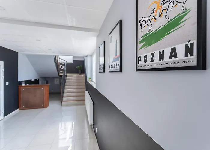 Hostel Grey Pokój Z łazienką , Darmowy Parking, Zameldowanie Bezobsługowe Poznań