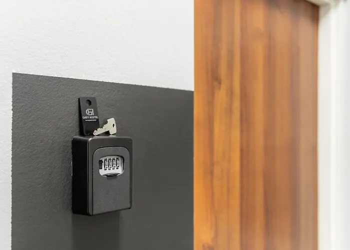 Grey Pokój Z łazienką , Darmowy Parking, Zameldowanie Bezobsługowe *