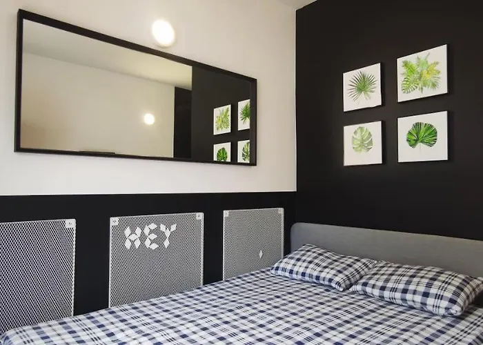 Grey Pokój Z łazienką , Darmowy Parking, Zameldowanie Bezobsługowe Poznań