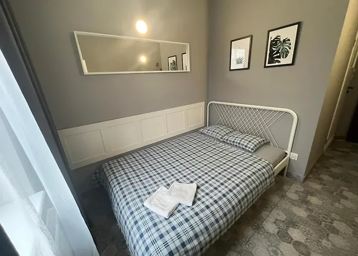 Grey Pokój Z łazienką , Darmowy Parking, Zameldowanie Bezobsługowe Hostel