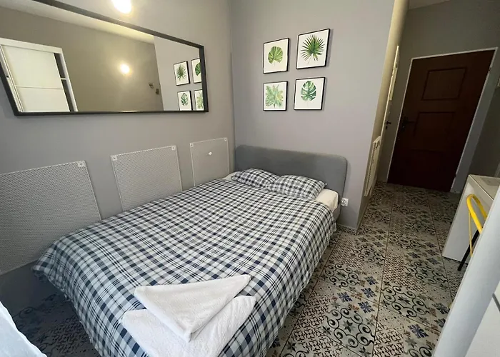 Hostel Grey Pokój Z łazienką , Darmowy Parking, Zameldowanie Bezobsługowe *