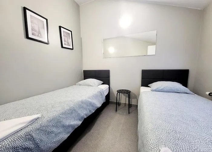 Grey Pokój Z łazienką , Darmowy Parking, Zameldowanie Bezobsługowe *