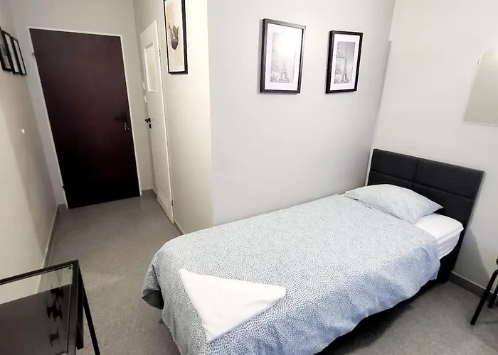 Grey Pokój Z łazienką , Darmowy Parking, Zameldowanie Bezobsługowe