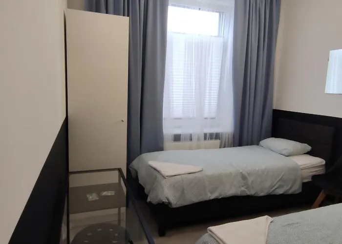 Grey Z Lazienka , Darmowy Parking, Zameldowanie Bezobslugowe Hostel Poznan